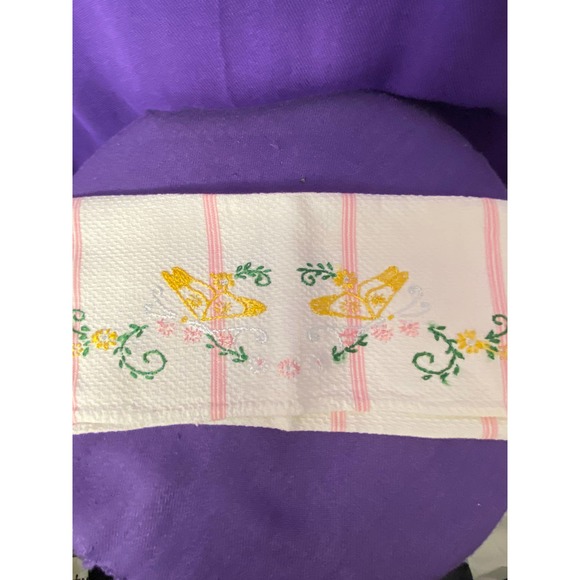 Vintage, Handmade Kitchen/Dish/Tea Towel with Hand Embroidered Flowers. - Picture 2 of 11